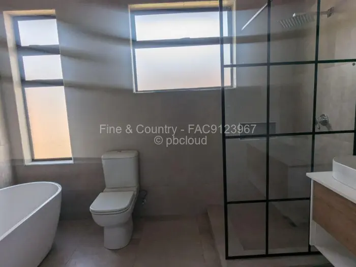 Townhouse/Complex/Cluster for Sale in Greendale, Harare