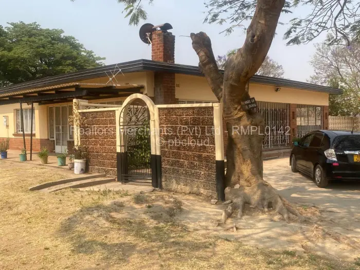 4 Bedroom House for Sale in Waterfalls, Harare