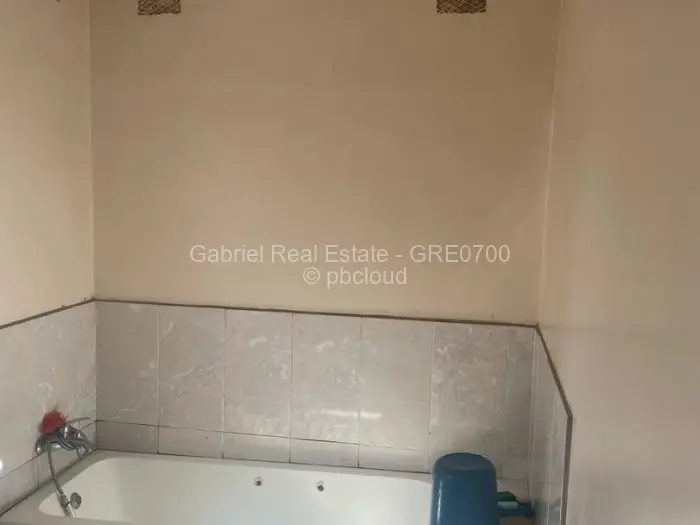 7 Bedroom House for Sale in Hatfield, Harare