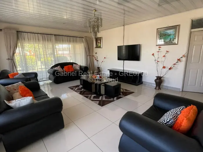 7 Bedroom House for Sale in Hatfield, Harare