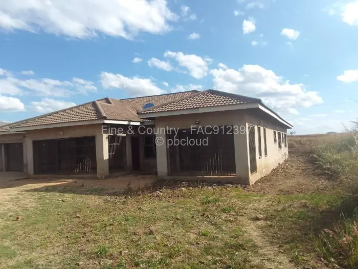 5 Bedroom House for Sale in Haydon Park, Mazowe