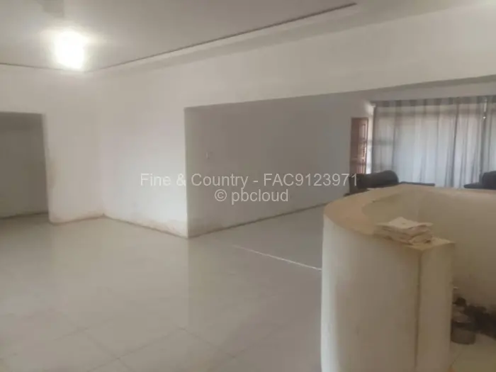 5 Bedroom House for Sale in Haydon Park, Mazowe