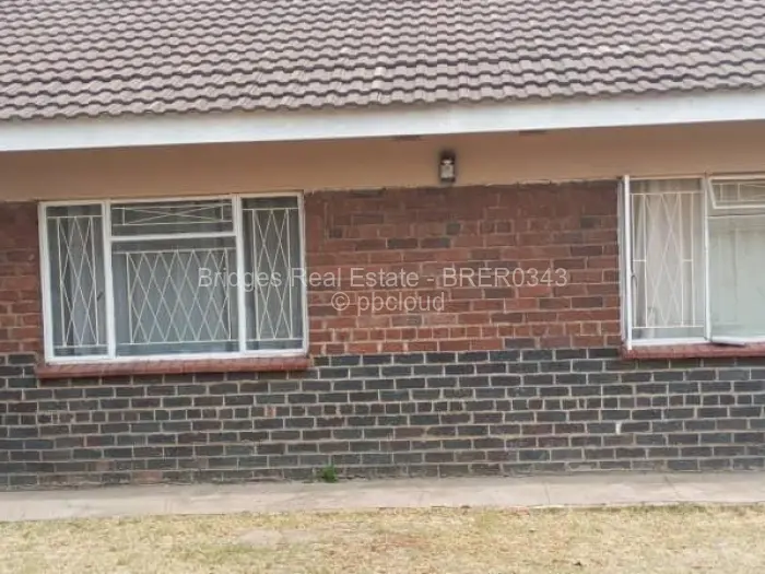 3 Bedroom House to Rent in Meyrick Park