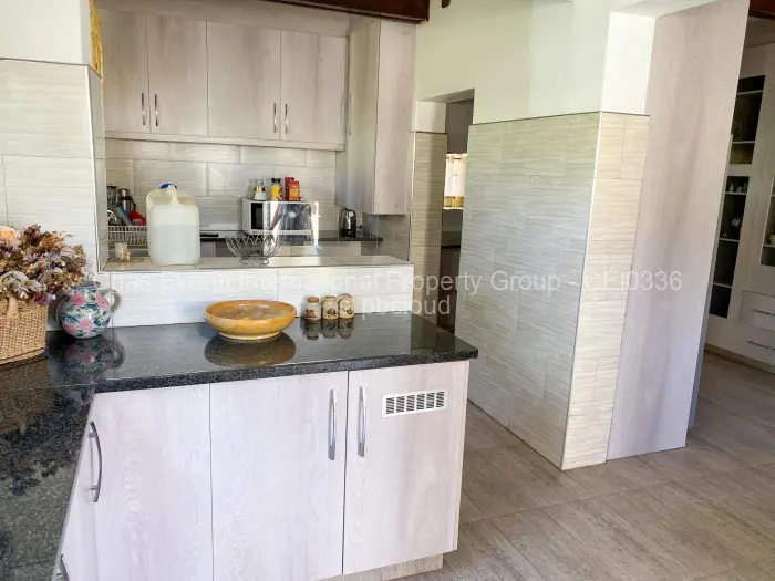 4 Bedroom House for Sale in Kumalo, Bulawayo