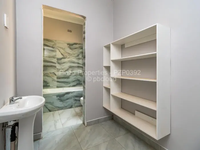 Townhouse/Cluster for Sale in Mornington, Kadoma