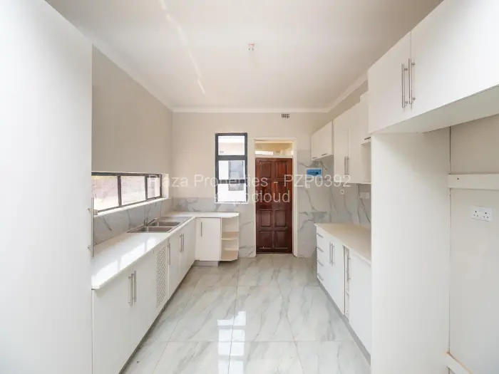 Townhouse/Cluster for Sale in Mornington, Kadoma