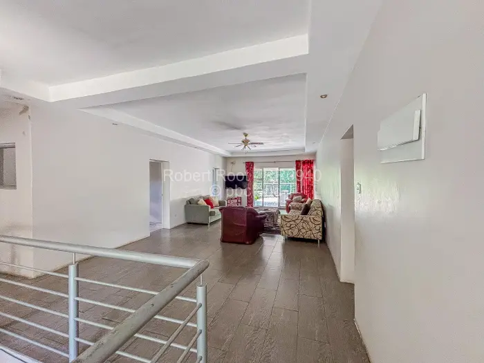 7 Bedroom House for Sale in Chisipite, Harare