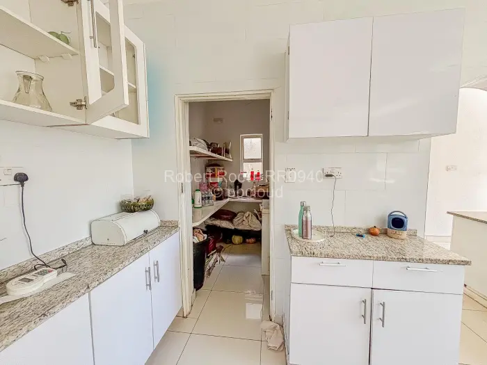 7 Bedroom House for Sale in Chisipite, Harare