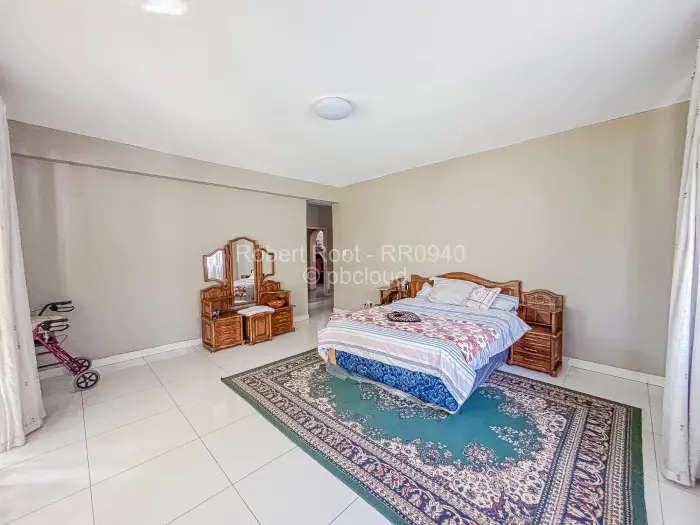 7 Bedroom House for Sale in Chisipite, Harare