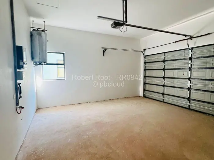 Townhouse/Complex/Cluster to Rent in Borrowdale