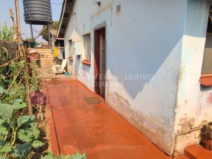 4 Bedroom House for Sale in Dzivarasekwa, Harare