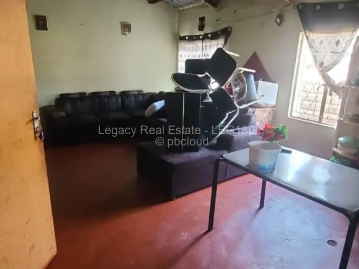4 Bedroom House for Sale in Dzivarasekwa, Harare