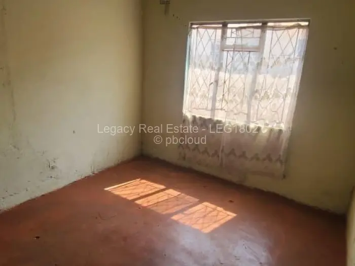 4 Bedroom House for Sale in Dzivarasekwa, Harare