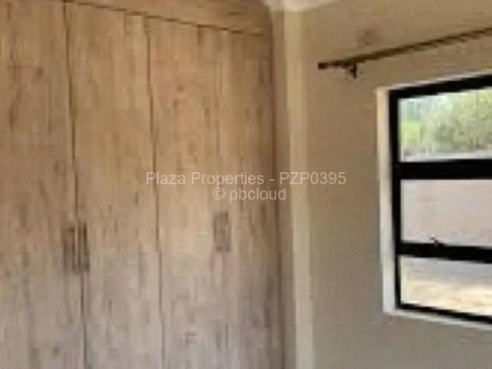 Townhouse/Complex/Cluster for Sale in Bluff Hill, Harare