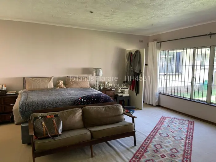 5 Bedroom House to Rent in Alexandra Park