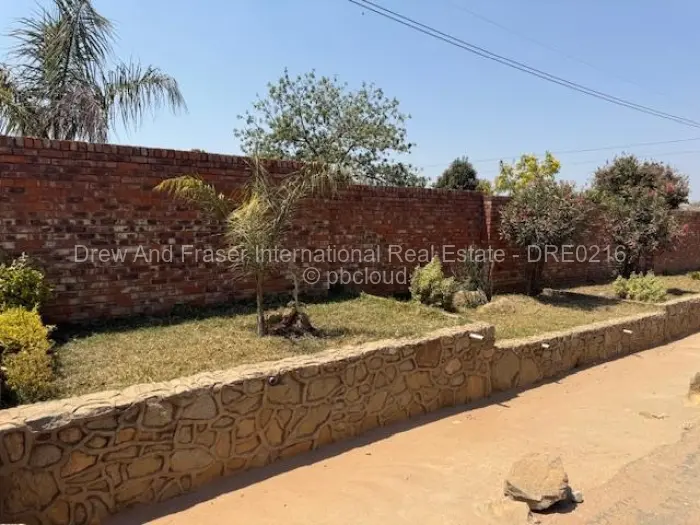 2 Bedroom Cottage/Garden Flat for Sale in Zimre Park, Harare