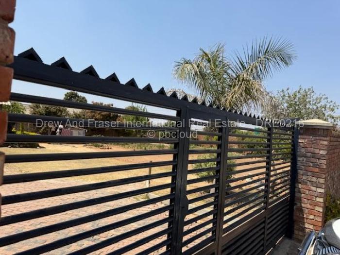 2 Bedroom Cottage/Garden Flat for Sale in Zimre Park, Harare