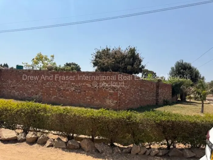 2 Bedroom Cottage/Garden Flat for Sale in Zimre Park, Harare