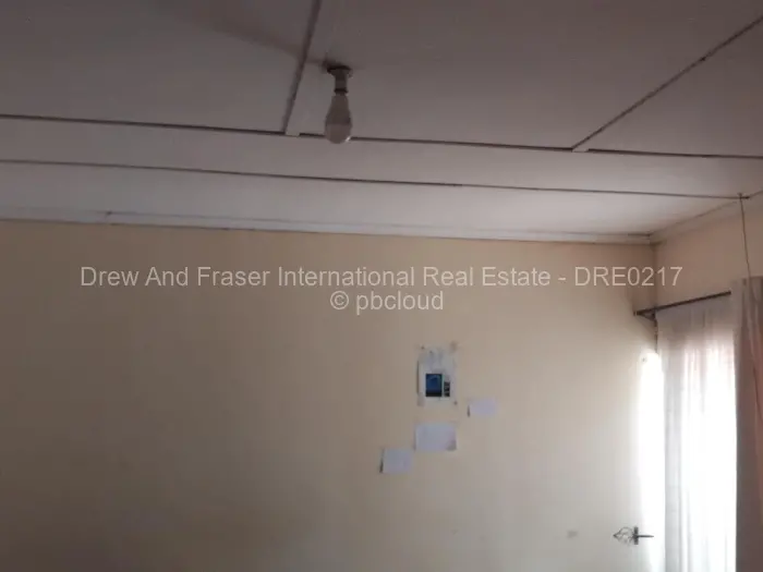 Townhouse/Complex/Cluster for Sale in Bluff Hill, Harare
