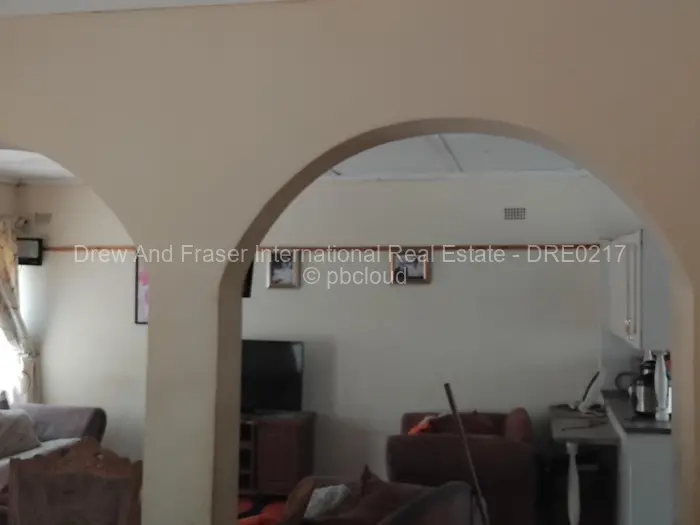 Townhouse/Complex/Cluster for Sale in Bluff Hill, Harare