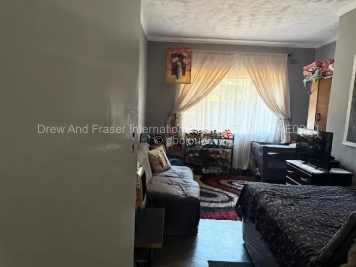 3 Bedroom House for Sale in Ridgeview, Harare