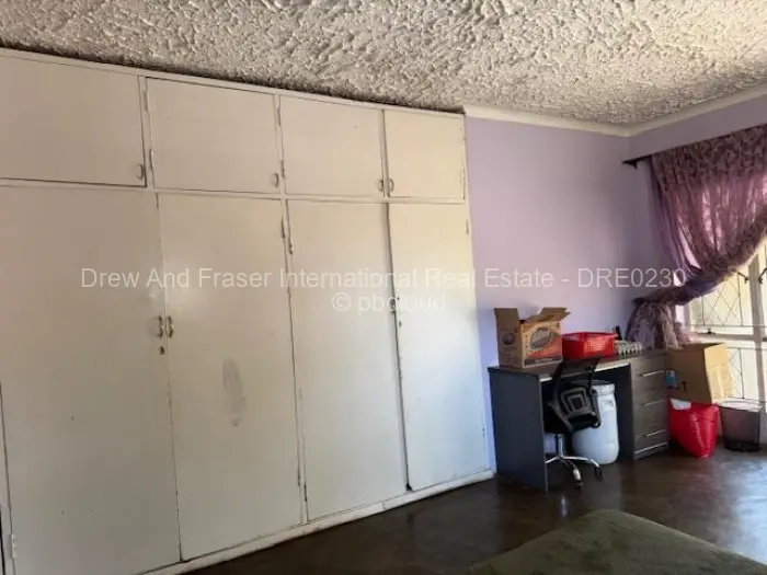 3 Bedroom House for Sale in Ridgeview, Harare