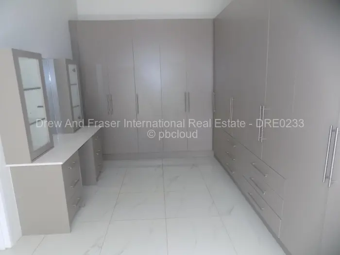5 Bedroom House to Rent in Quinnington