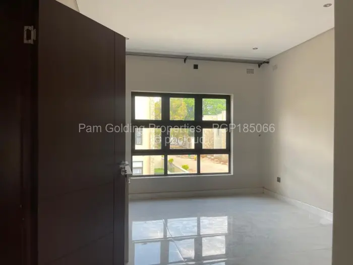 Townhouse/Complex/Cluster to Rent in Ashbrittle