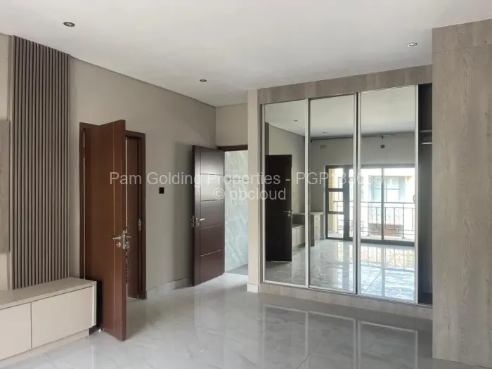 Townhouse/Complex/Cluster to Rent in Ashbrittle