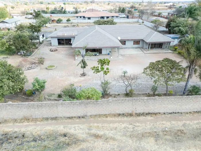 5 Bedroom House for Sale in Norton, Norton