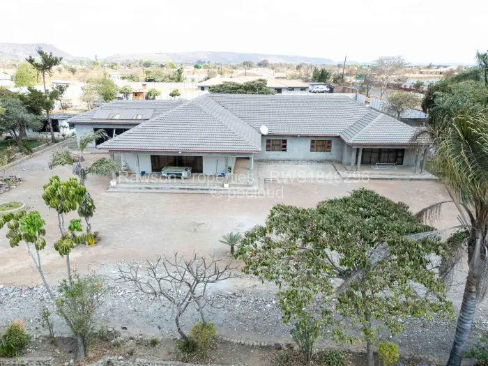 5 Bedroom House for Sale in Norton, Norton