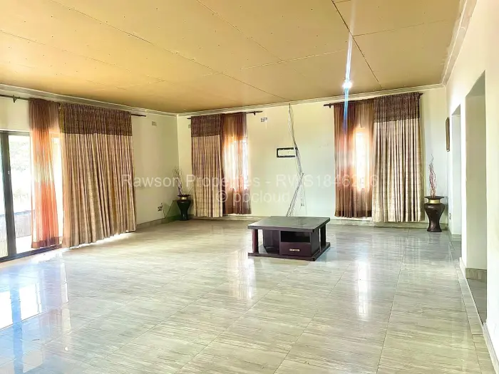 5 Bedroom House for Sale in Norton, Norton