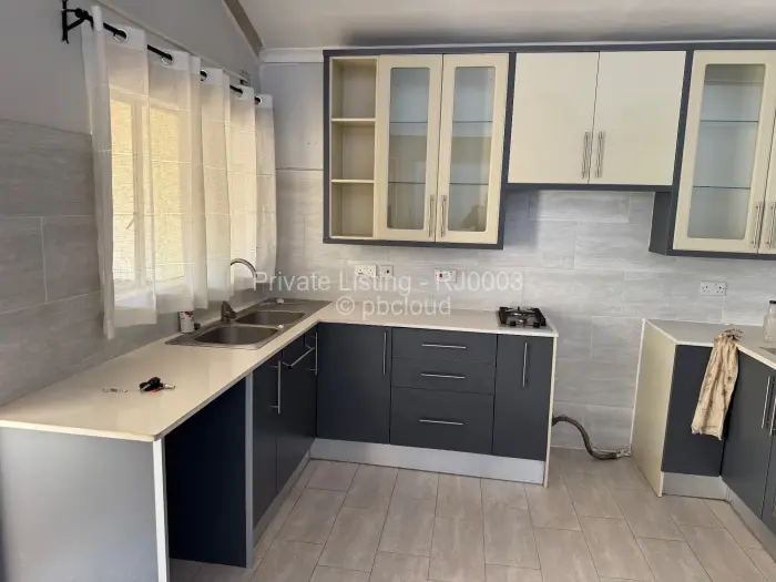 Flat/Apartment to Rent in Borrowdale Brooke