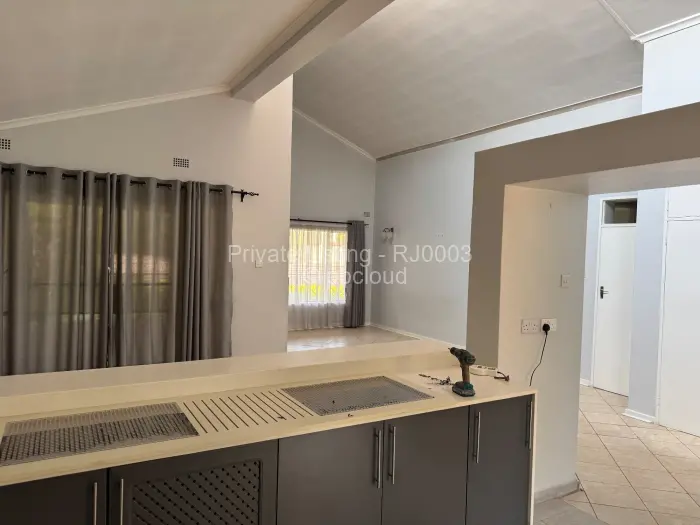Flat/Apartment to Rent in Borrowdale Brooke