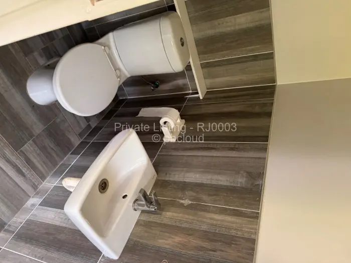Flat/Apartment to Rent in Borrowdale Brooke