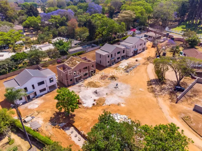 Townhouse/Cluster for Sale in Highlands, Harare