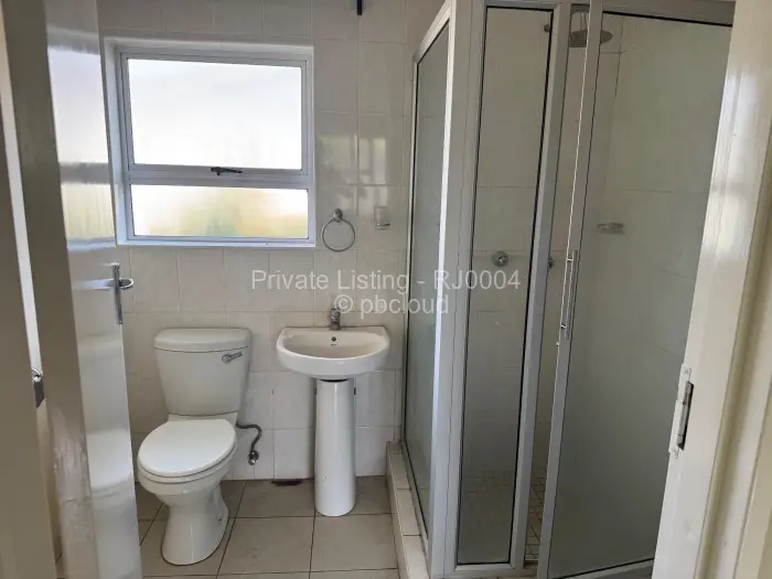 Flat/Apartment to Rent in Greendale North