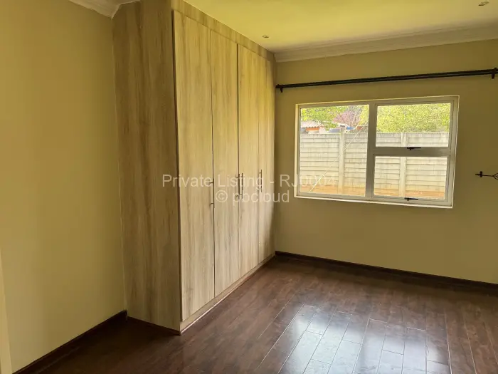 Flat/Apartment to Rent in Greendale North