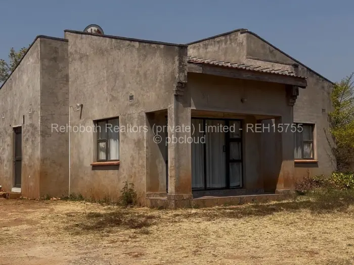 7 Bedroom House for Sale in Hogerty Hill, Harare