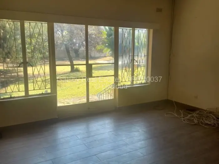 5 Bedroom House to Rent in Marlborough