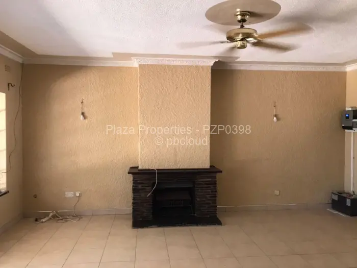 Townhouse/Complex/Cluster to Rent in Borrowdale