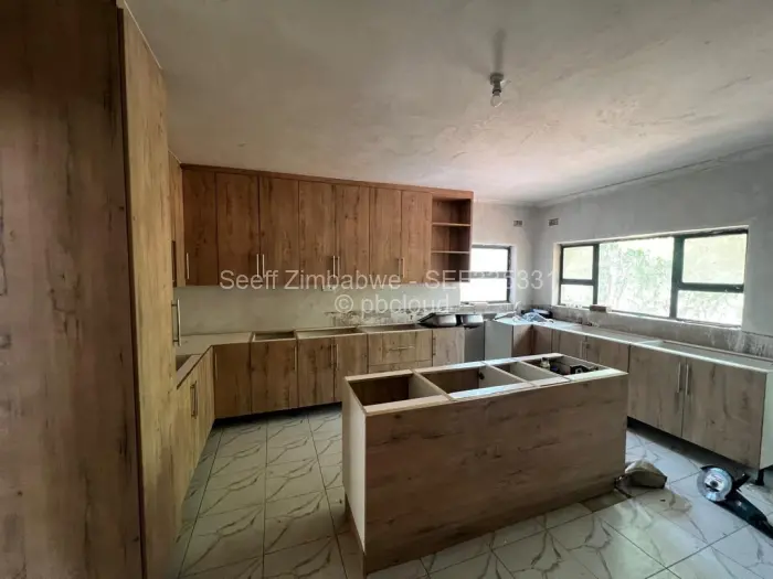 5 Bedroom House to Rent in Shawasha Hills
