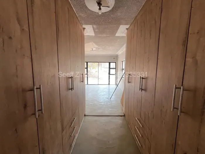 5 Bedroom House to Rent in Shawasha Hills