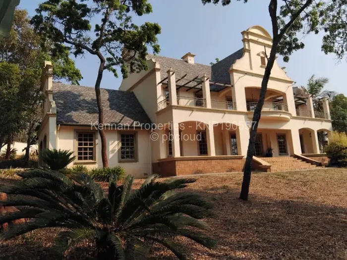5 Bedroom House for Sale in Glen Lorne, Harare