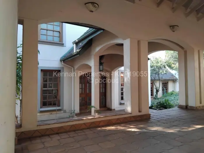 5 Bedroom House for Sale in Glen Lorne, Harare