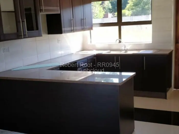 2 Bedroom Cottage/Garden Flat to Rent in Borrowdale, Harare