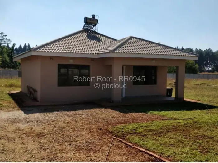 2 Bedroom Cottage/Garden Flat to Rent in Borrowdale, Harare