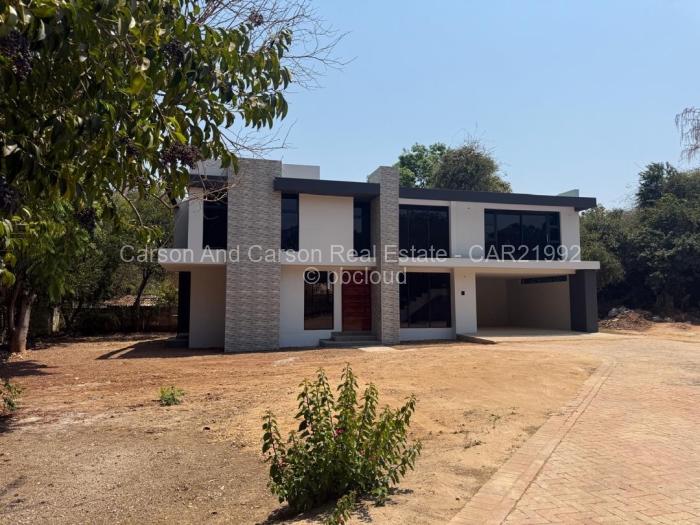 Townhouse/Cluster for Sale in Highlands, Harare