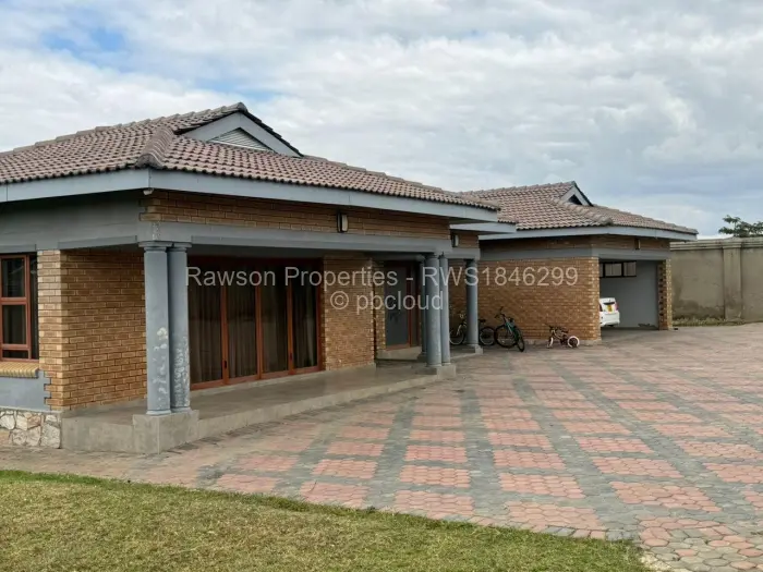 5 Bedroom House for Sale in Chinhoyi, Chinhoyi