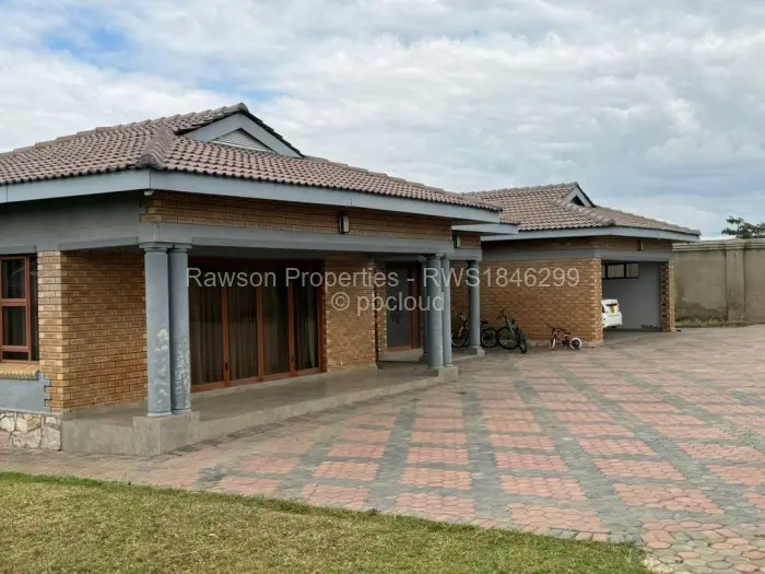 5 Bedroom House for Sale in Chinhoyi, Chinhoyi